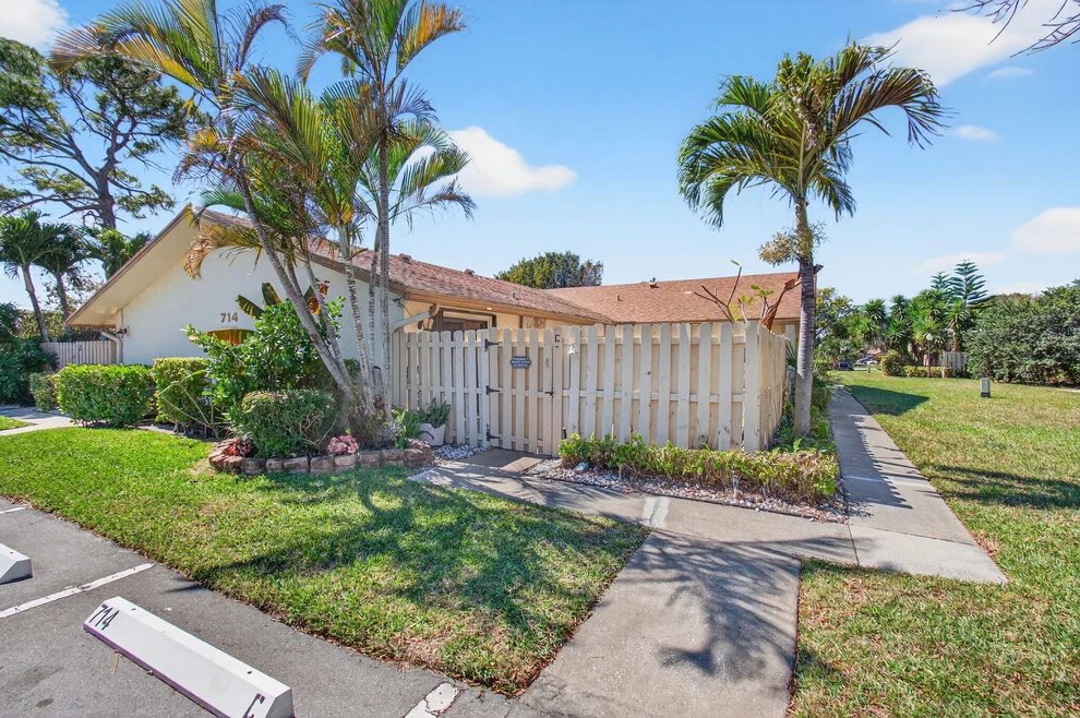 Unit for sale at 714 NW 27th Avenue, Delray Beach, FL 33445