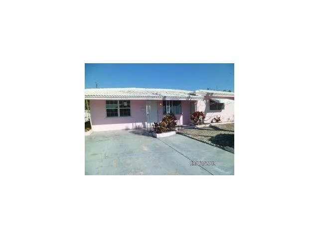 Unit for sale at 4540 NE 1st Terrace, Oakland Park, FL 33334