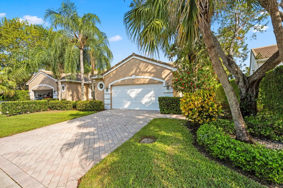 Unit for sale at 4657 Carlton Golf Drive, Lake Worth, FL 33449
