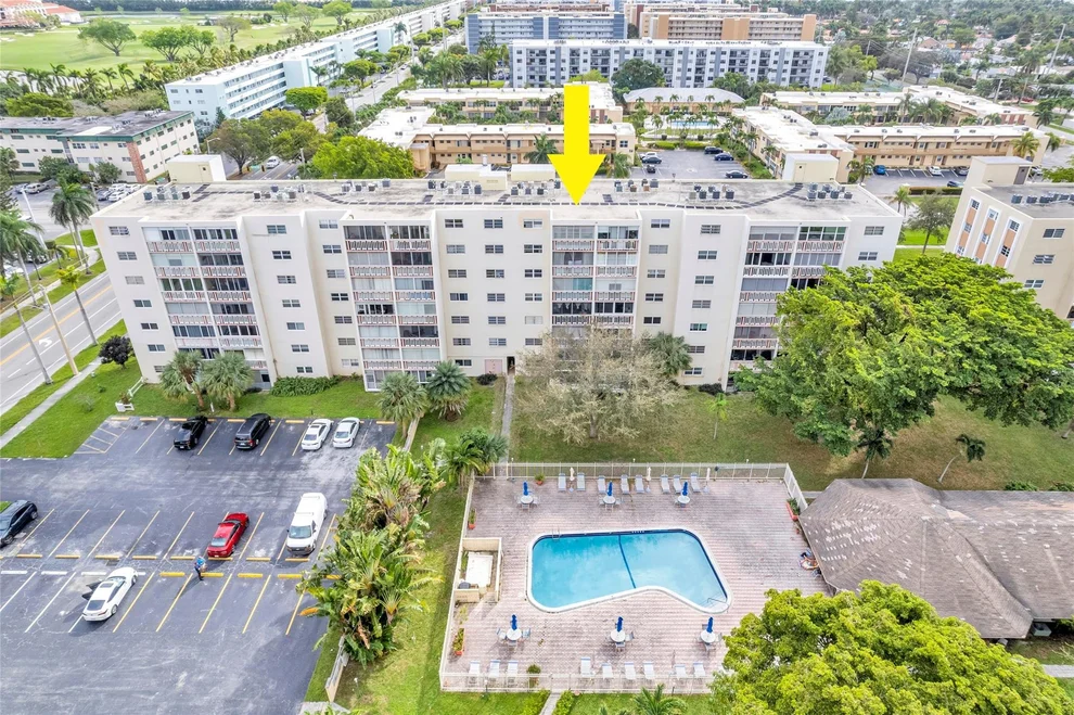 Unit for sale at 901 NE 14th Avenue, Hallandale Beach, FL 33009