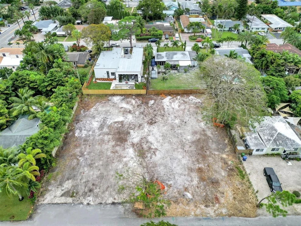 Unit for sale at 524 NE 25th Street, Wilton Manors, FL 33305