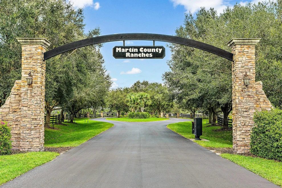 Unit for sale at 25902 SW Brians Trail, Okeechobee, FL 34974