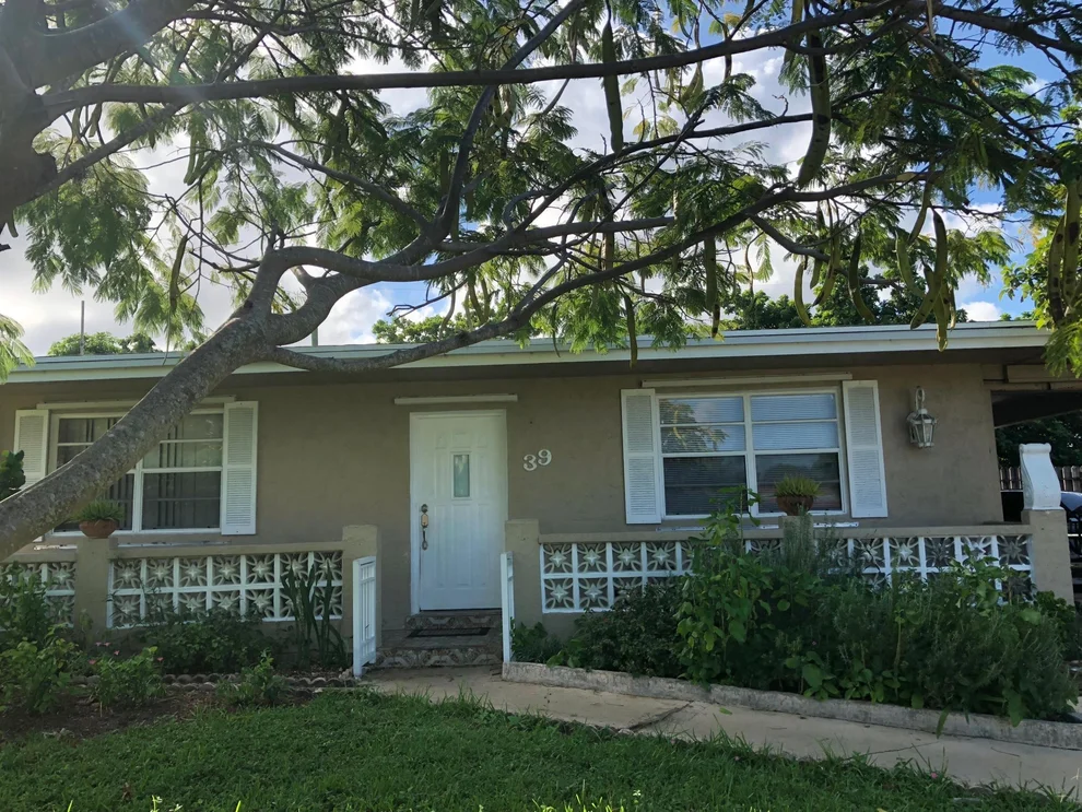 Unit for sale at 39 Davis Road, Palm Springs, FL 33461