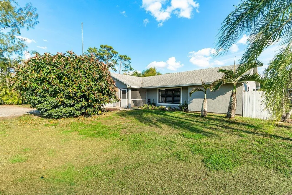Unit for sale at 16434 E Lancashire Drive, Loxahatchee, FL 33470
