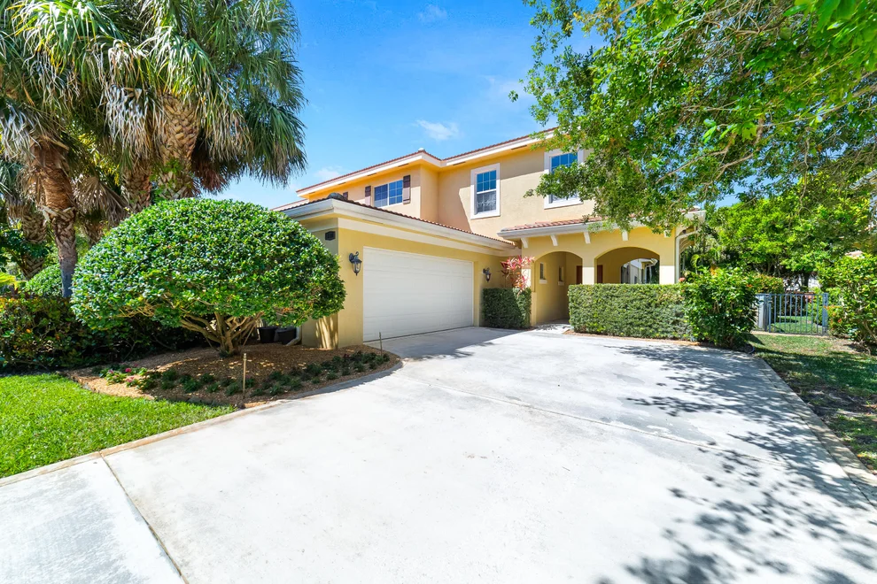 Unit for sale at 119 White Wing Lane, Jupiter, FL 33458
