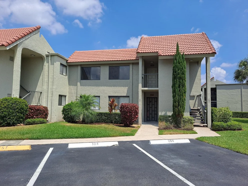 Unit for sale at 5500 Fairway Park Drive, Boynton Beach, FL 33437