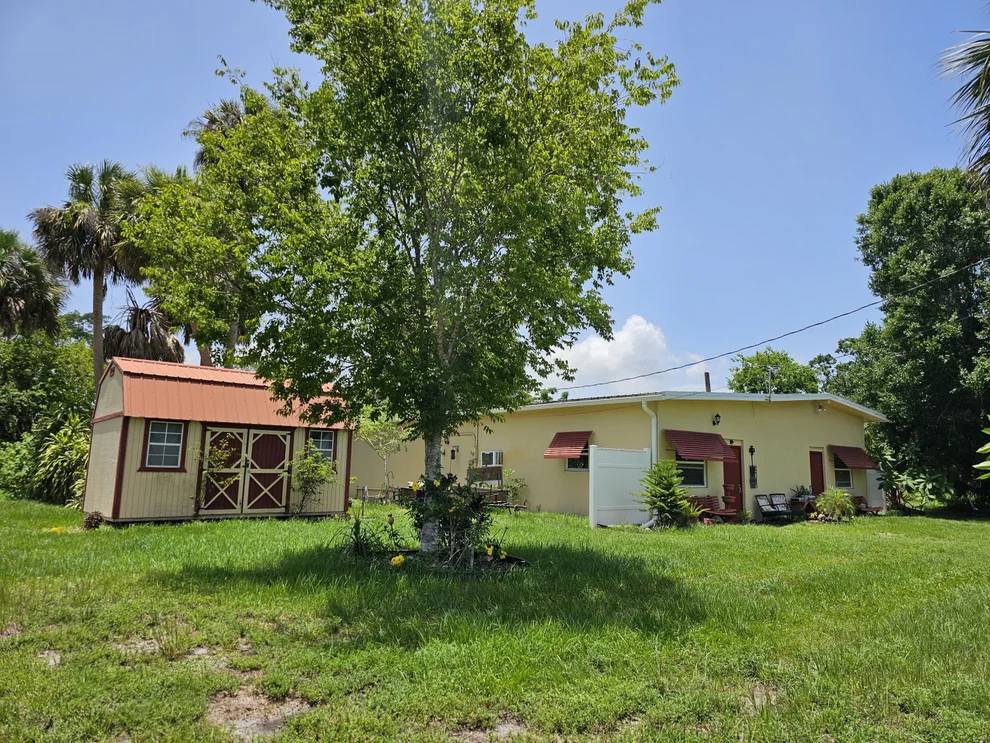 Unit for sale at 404 SE 10th Avenue, Okeechobee, FL 34974