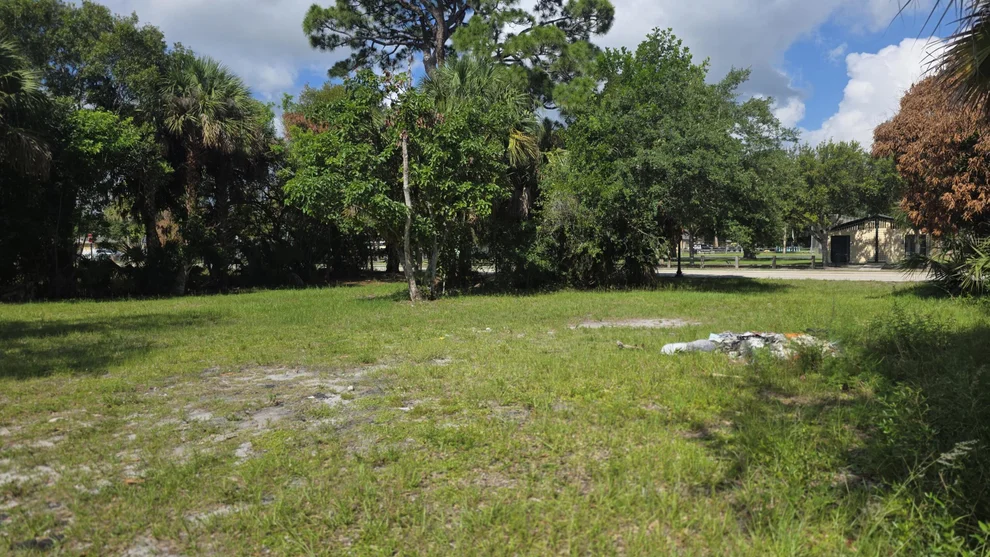 Unit for sale at 407 Dundas Court, Fort Pierce, FL 34950