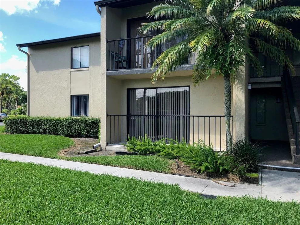 Unit for sale at 504 Shady Pine Way, Greenacres, FL 33415