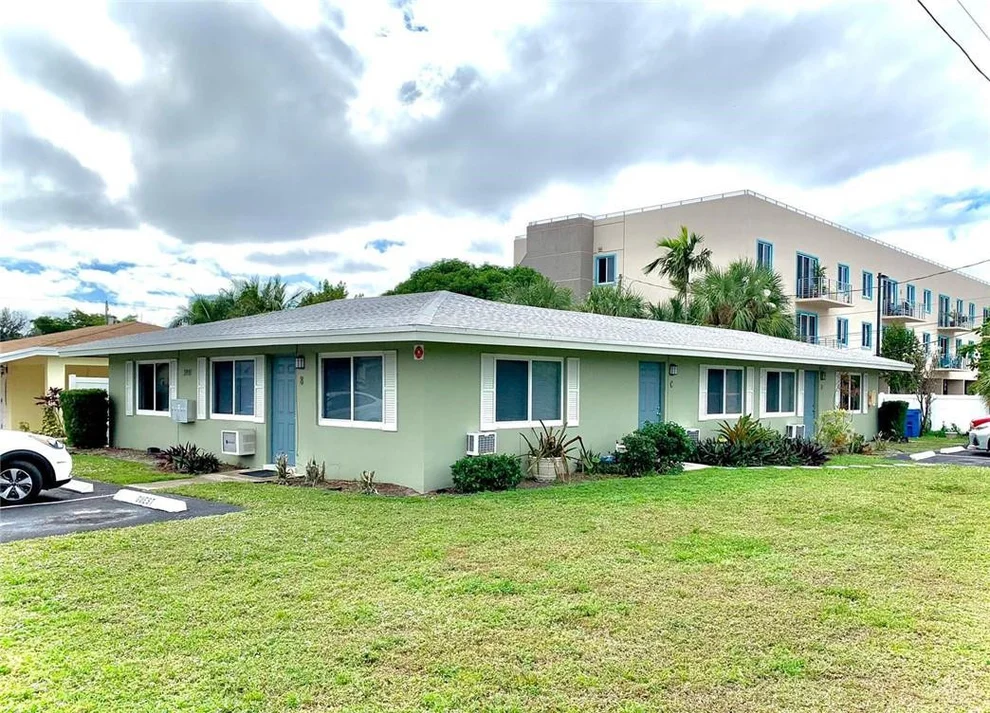 Unit for sale at 3441 NE 16th Avenue, Oakland Park, FL 33334