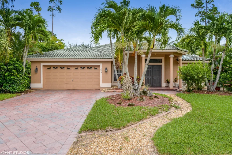 Unit for sale at 560 Cypress Crossing, Wellington, FL 33414