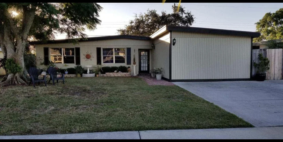 Unit for sale at 835 Hibiscus Drive, Royal Palm Beach, FL 33411