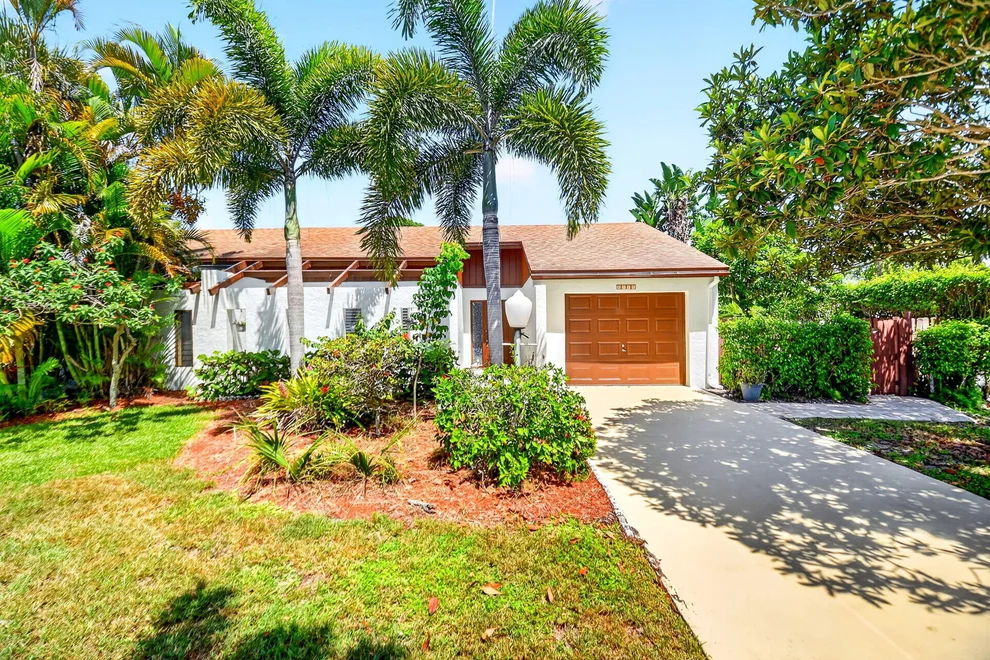 Unit for sale at 6747 Starkeys Place, Lake Worth, FL 33467