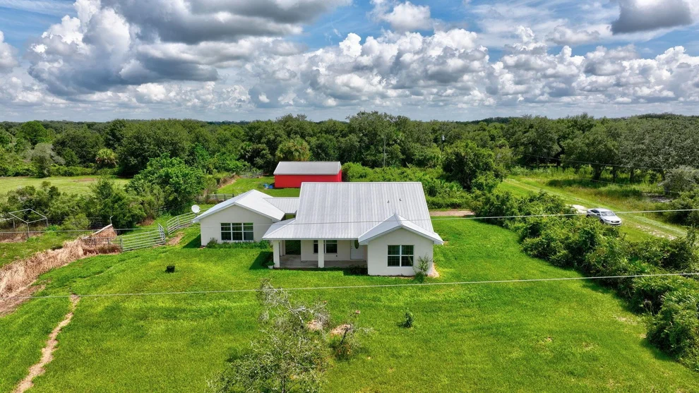 Unit for sale at 19989 NW 248th Street, Okeechobee, FL 34972