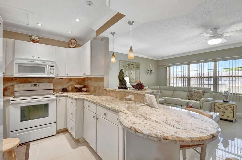 Unit for sale at 618 Fanshaw O, Boca Raton, FL 33434