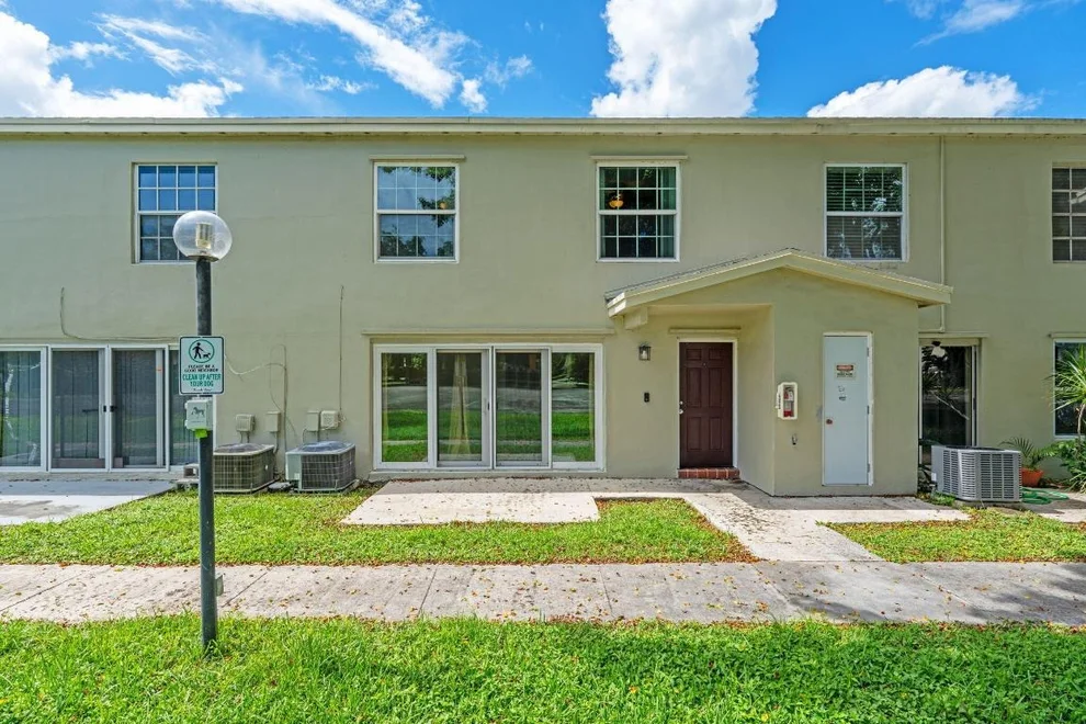 Unit for sale at 5850 NW 57th Avenue, Tamarac, FL 33319