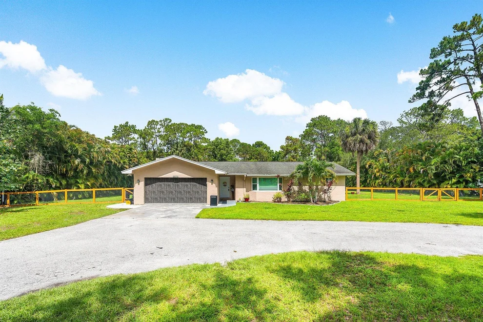 Unit for sale at 4619 Coconut Boulevard, The Acreage, FL 33411