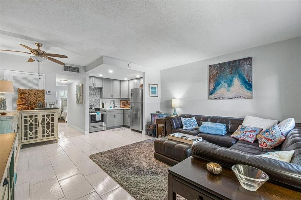 Unit for sale at 660 Glouchester Street, Boca Raton, FL 33487