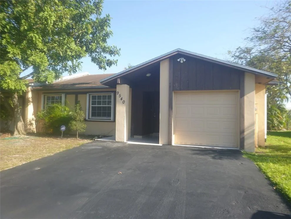 Unit for sale at 9540 W Daffodil Lane, Miramar, FL 33025