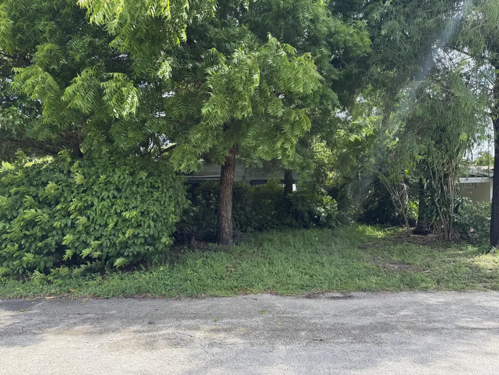 Unit for sale at 5727 Cody Street, Hollywood, FL 33021
