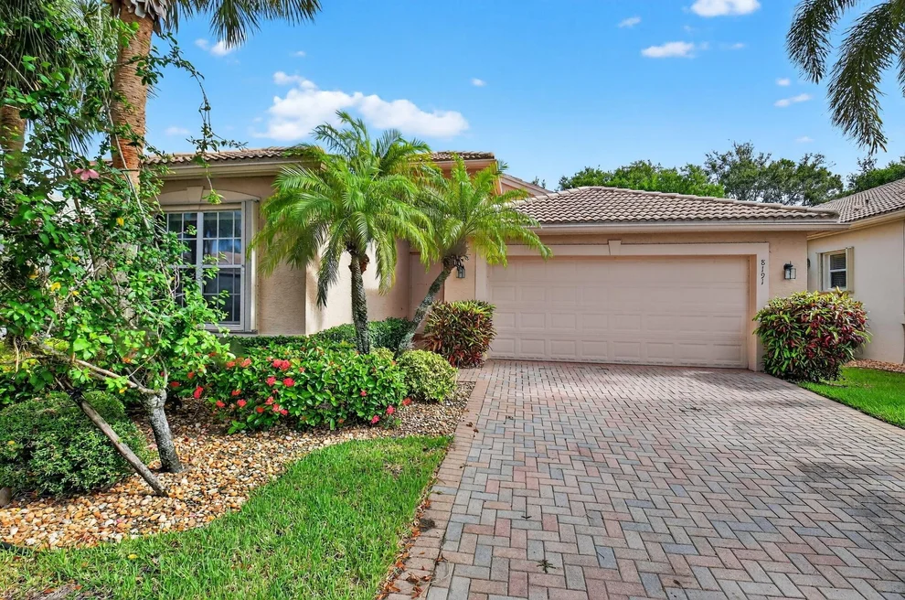 Unit for sale at 8191 Playa Del Sur Boulevard, Lake Worth, FL 33467