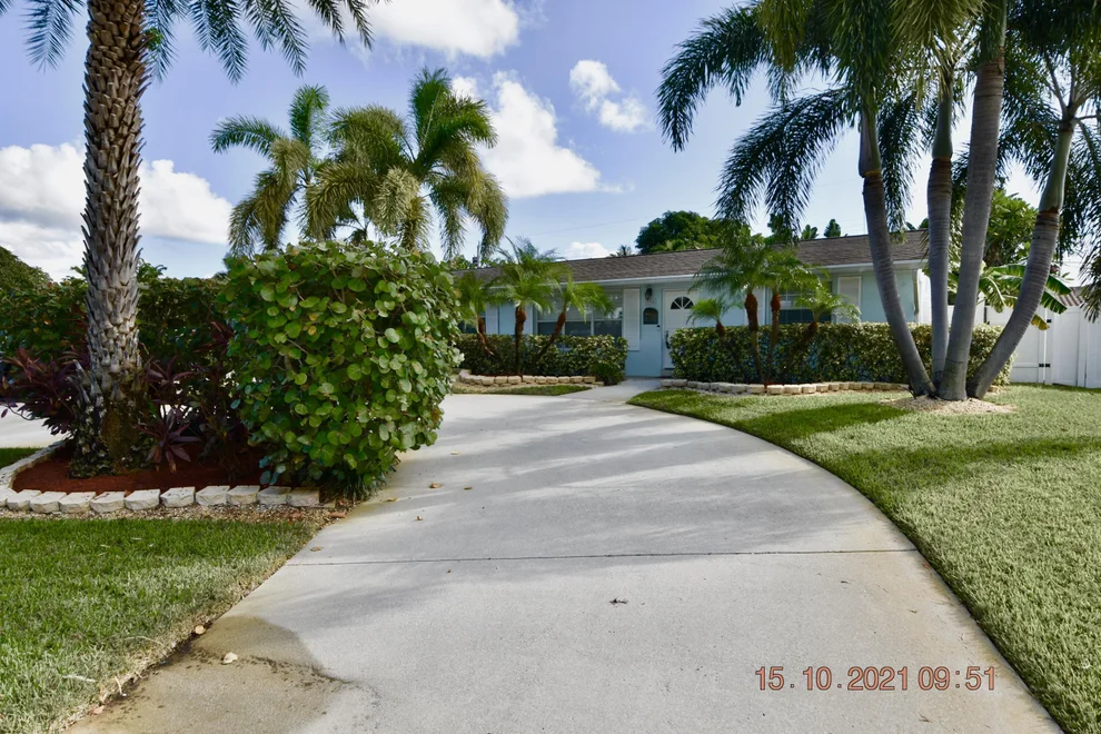 Unit for sale at 9914 Daphne Avenue, Palm Beach Gardens, FL 33410