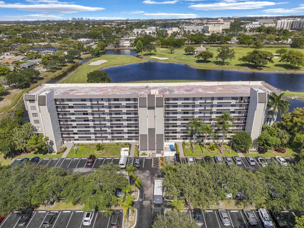 Unit for sale at 3100 W Rolling Hills Circle, Davie, FL 33328