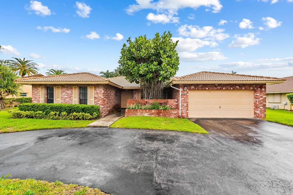 Unit for sale at 959 NW 109th Terrace, Coral Springs, FL 33071