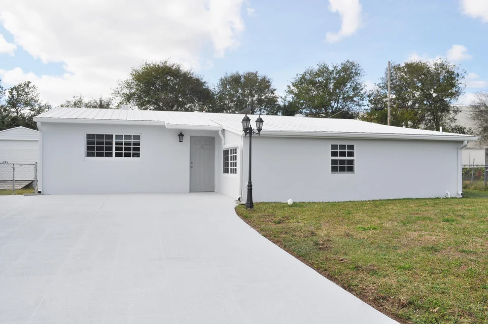 Unit for sale at 9095 Bamboo Drive, Palm Beach Gardens, FL 33410