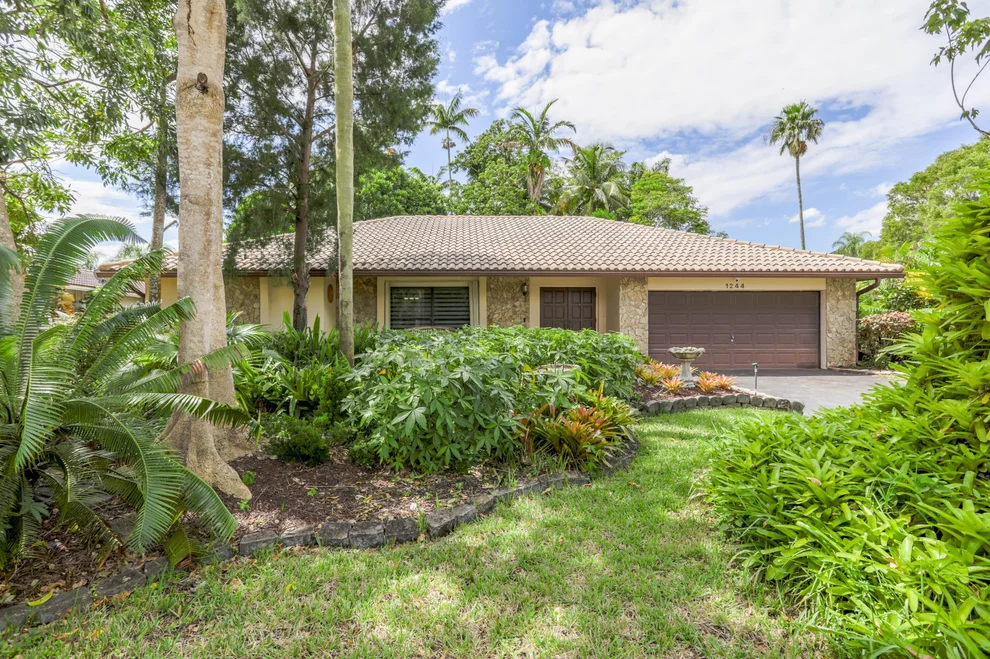 Unit for sale at 1244 NW 113 Ter Terrace, Coral Springs, FL 33071