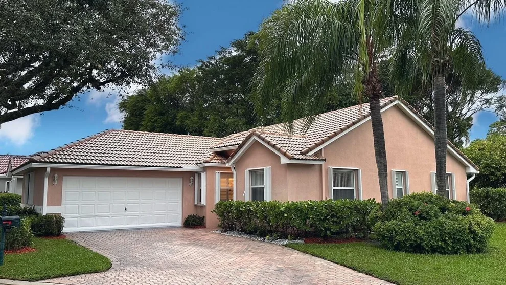 Unit for sale at 5385 Grande Palm Circle, Delray Beach, FL 33484
