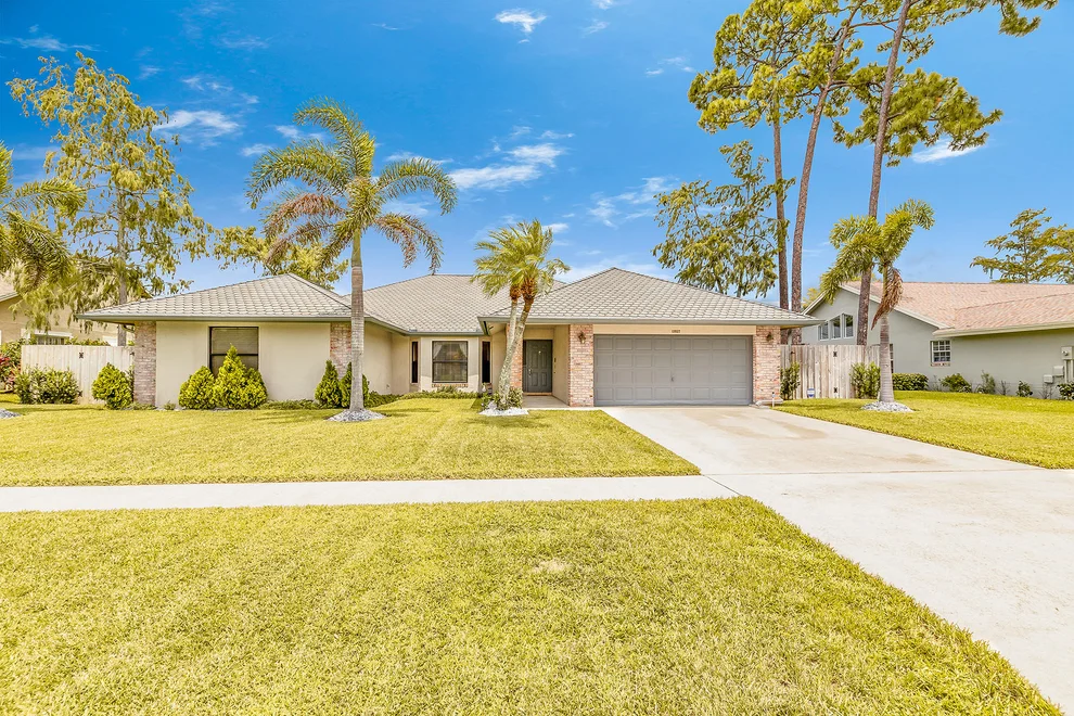 Unit for sale at 13527 Northumberland Circle, Wellington, FL 33414