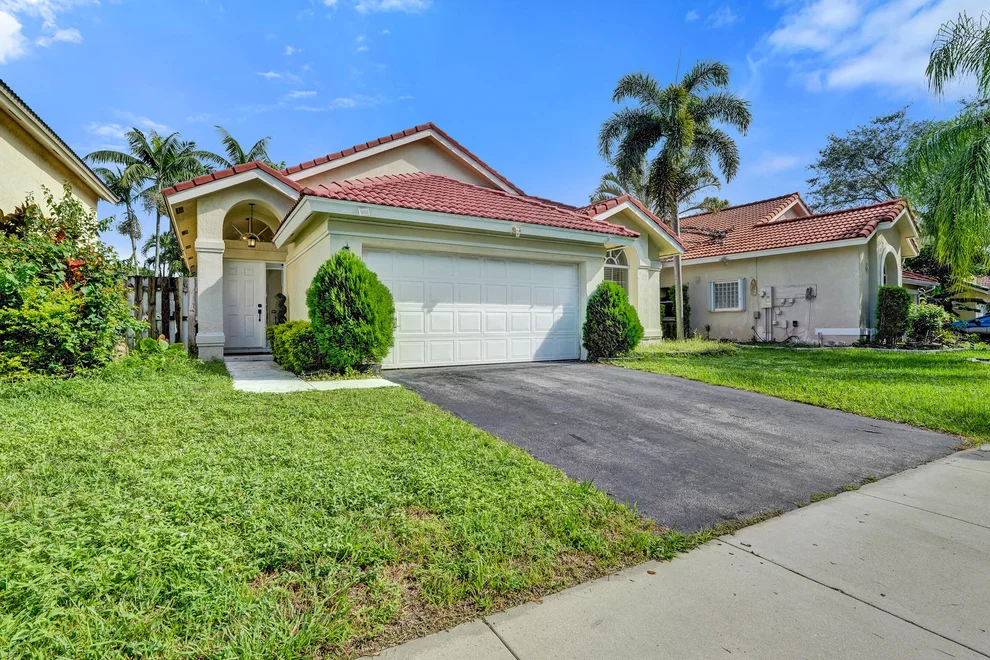 Unit for sale at 6965 NW 29th Court, Margate, FL 33063