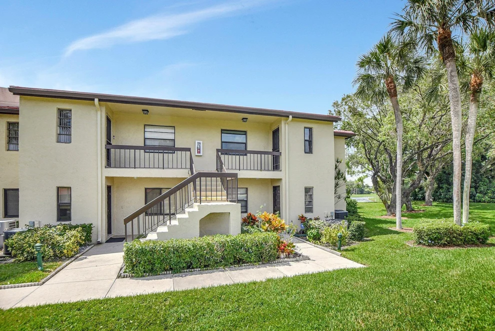 Unit for sale at 8410 Casa Del Lago, Boca Raton, FL 33433