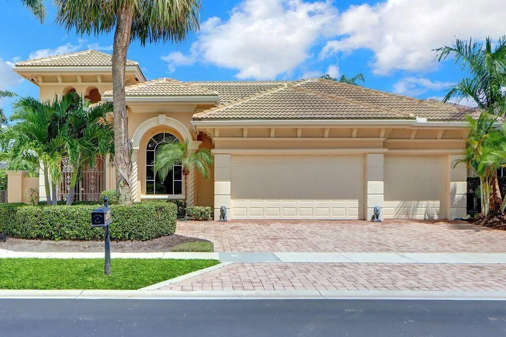 Unit for sale at 3879 Landings Drive, Boca Raton, FL 33496