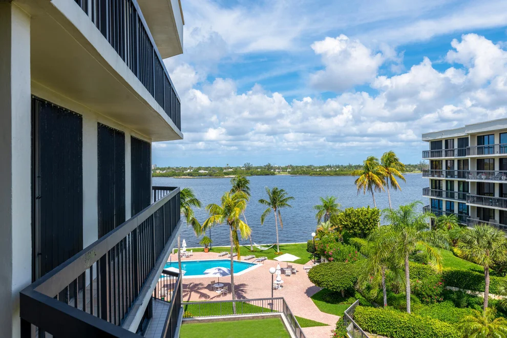 Unit for sale at 2778 S Ocean Boulevard, Palm Beach, FL 33480