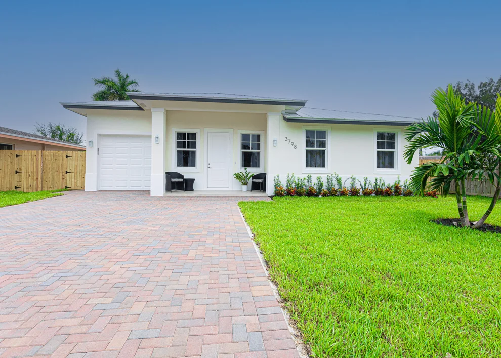 Unit for sale at 3798 Coconut Road, Palm Springs, FL 33461