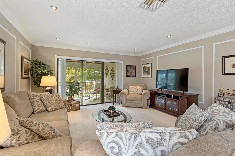 Unit for sale at 9288 Vista Del Lago, Boca Raton, FL 33428