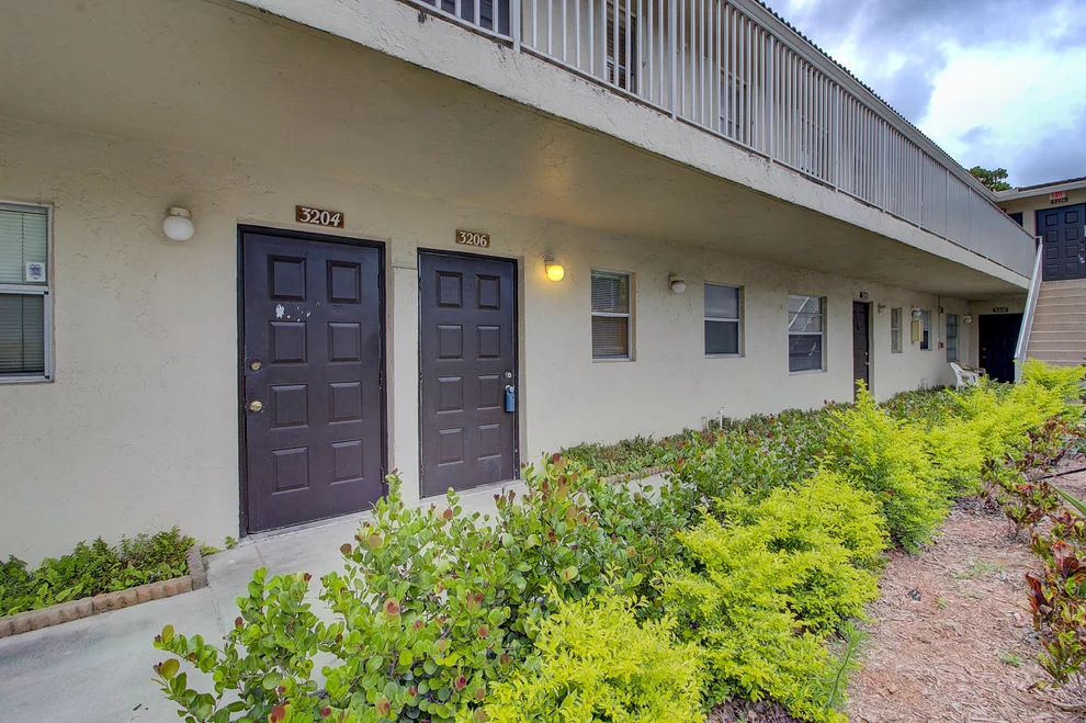 Unit for sale at 3206 SW CORAL RIDGE Drive, Coral Springs, FL 33065