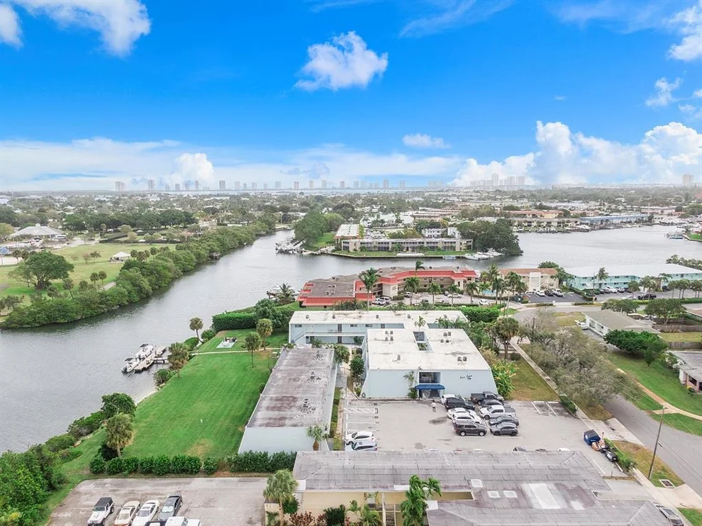 Unit for sale at 725 Hummingbird Way, North Palm Beach, FL 33408