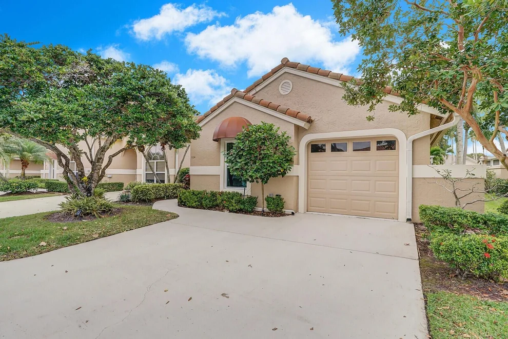 Unit for sale at 104 Sabal Palm Lane, Palm Beach Gardens, FL 33418