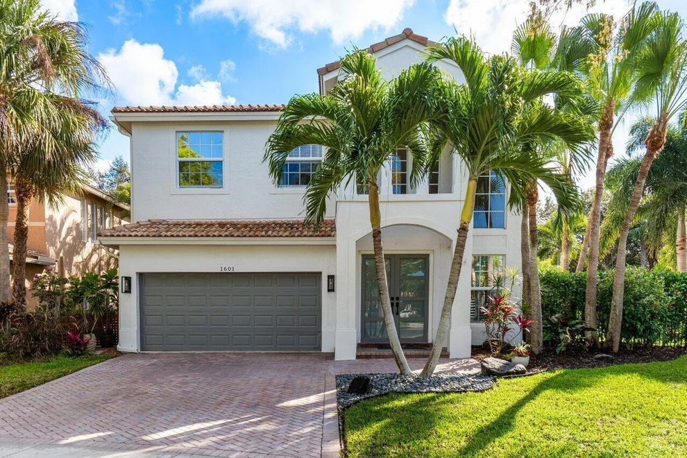 Unit for sale at 1601 E Classical Boulevard, Delray Beach, FL 33445