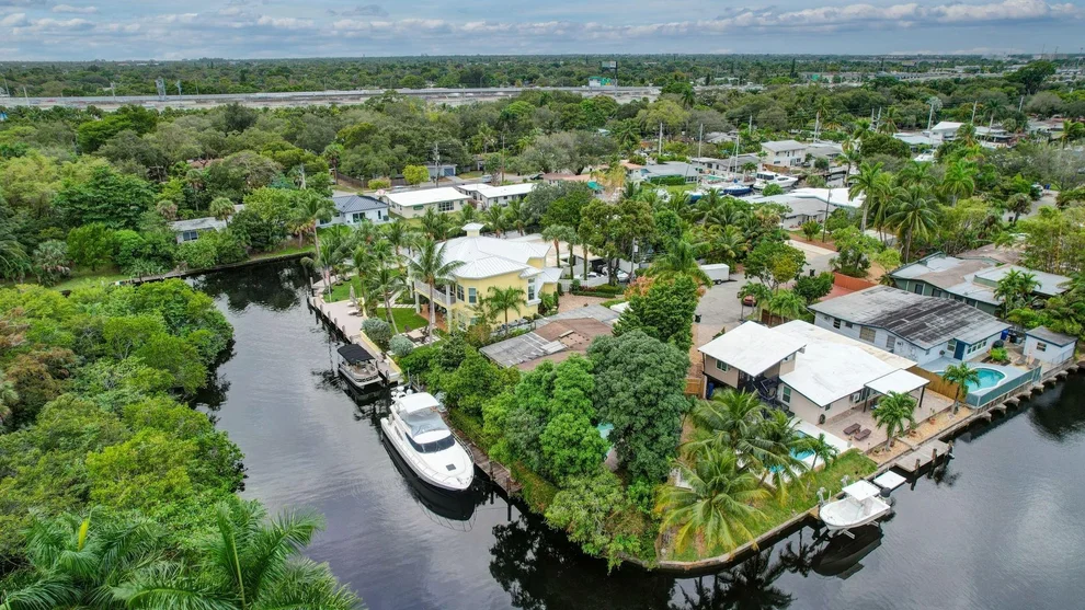 Unit for sale at 1542 SW 18th Terrace, Fort Lauderdale, FL 33312