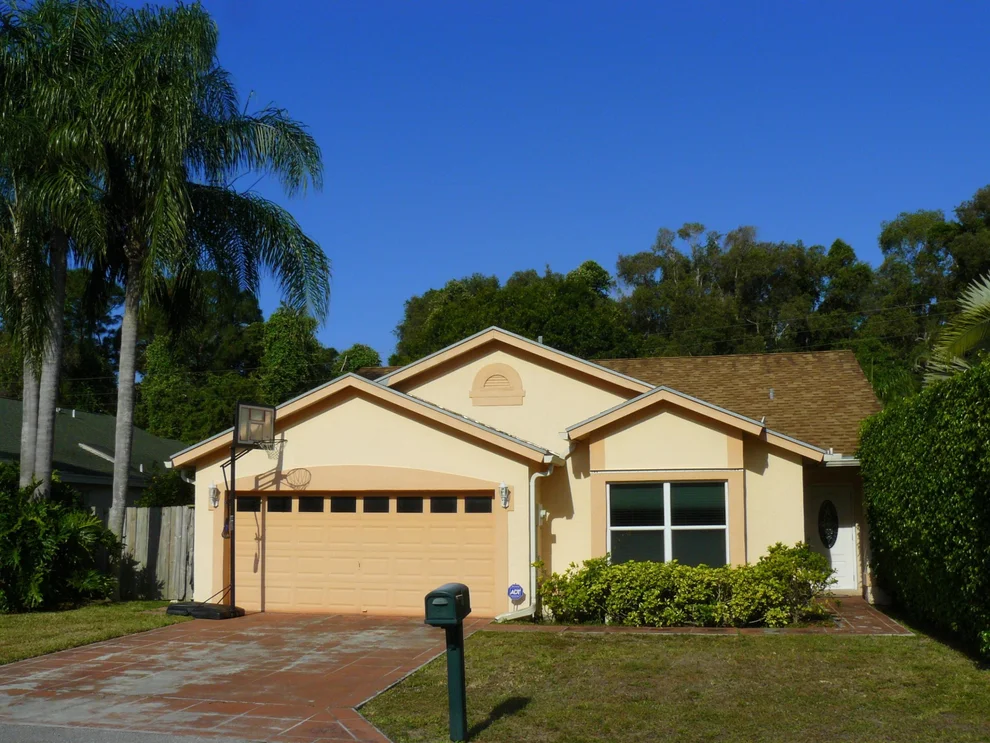 Unit for sale at 2805 W Foxhall Drive, West Palm Beach, FL 33417
