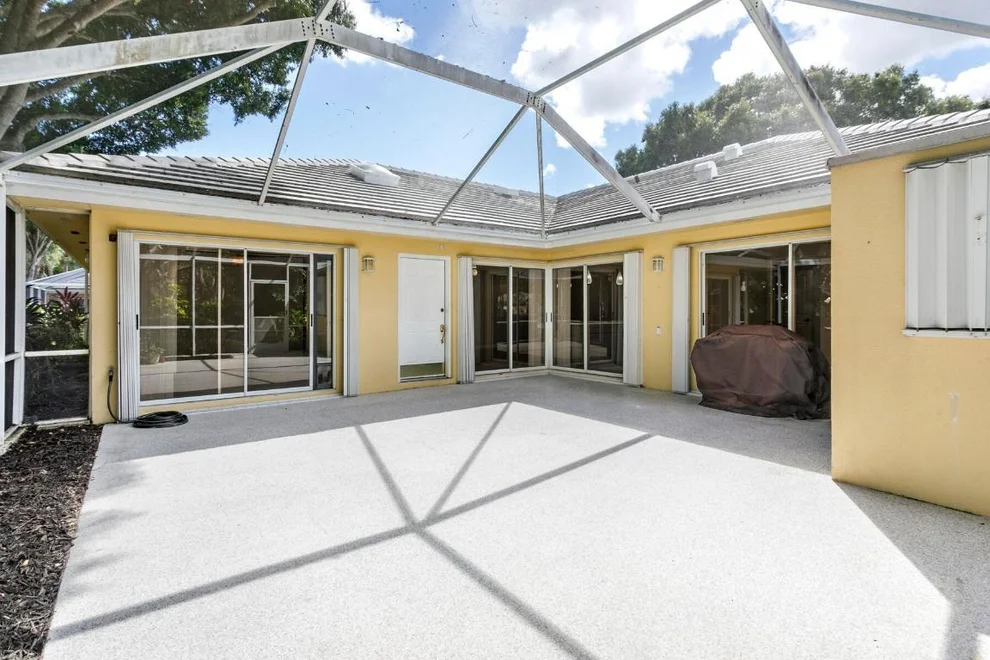 Unit for sale at 2901 Lakemont Court, Palm Beach Gardens, FL 33403