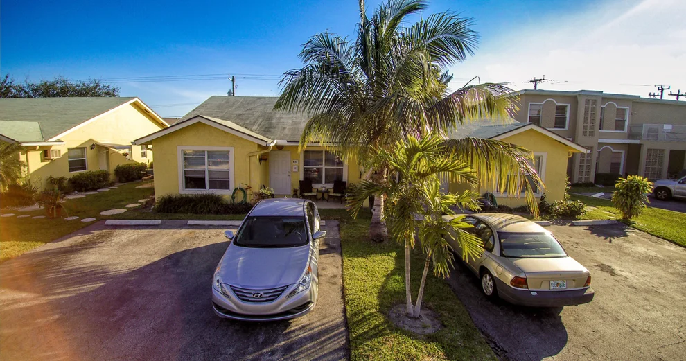 Unit for sale at 620 SE 2nd Avenue, Boynton Beach, FL 33435
