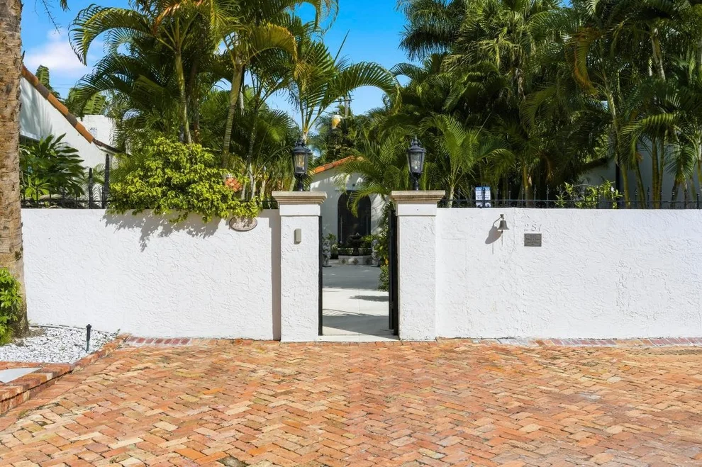 Unit for sale at 281 Granada Road, West Palm Beach, FL 33401