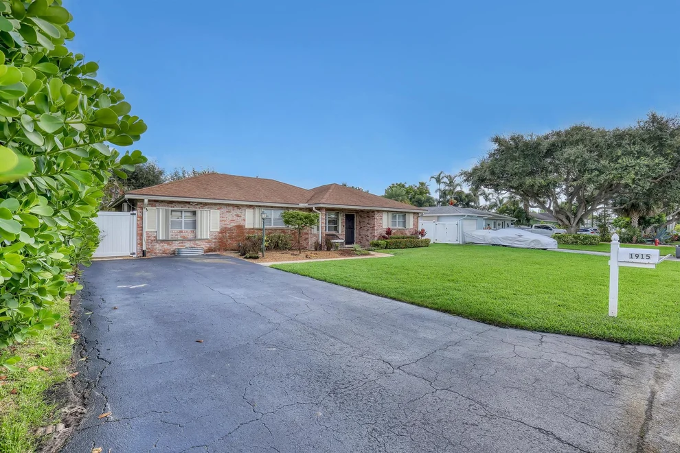 Unit for sale at 1915 Laurel Lane, Lake Clarke Shores, FL 33406