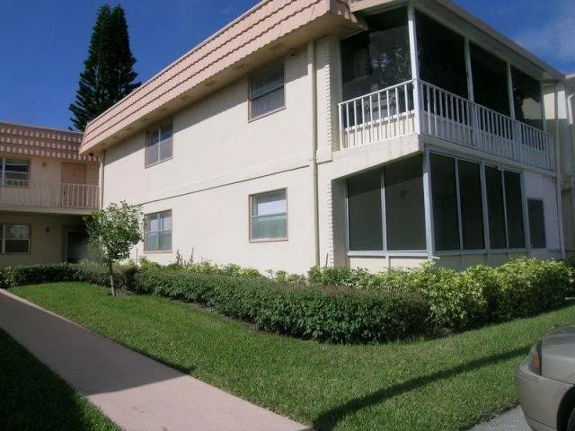 Unit for sale at 464 Saxony J, Delray Beach, FL 33446