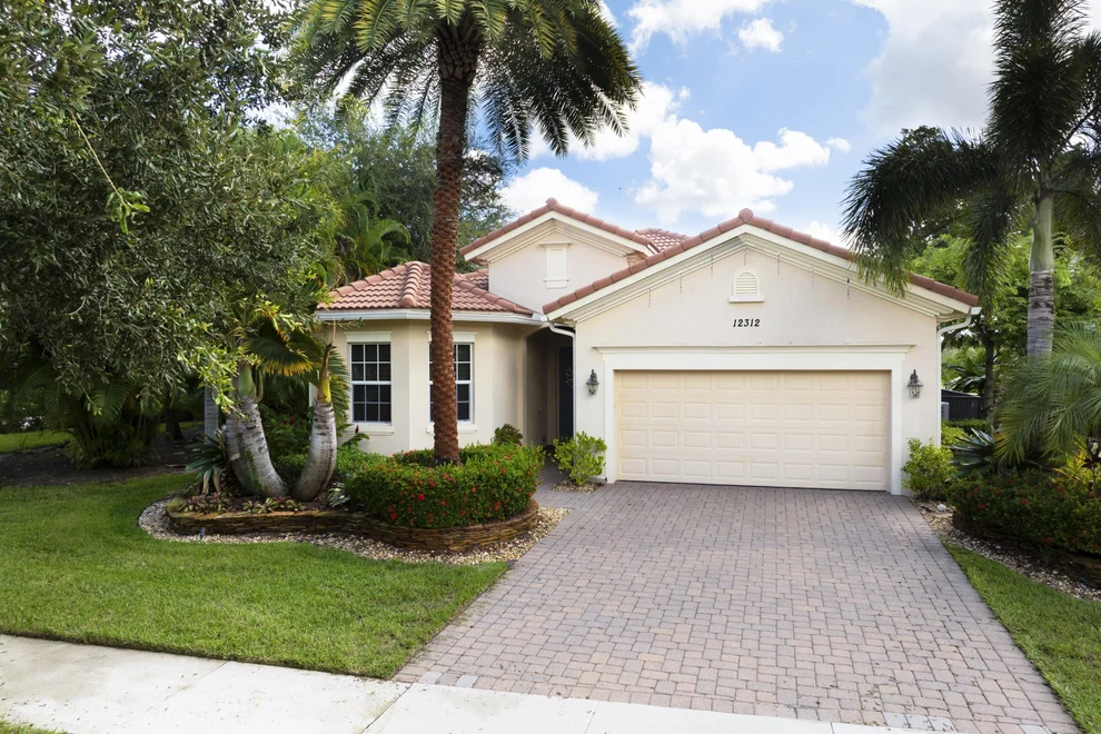 Unit for sale at 12312 Aviles Circle, Palm Beach Gardens, FL 33418